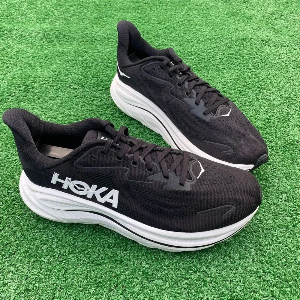 HOKA ONE ONE CLIFTON 10 - Women’s Running Shoes - SIZE 9.5B